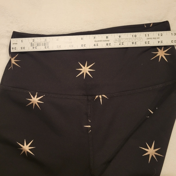 Beyond Yoga Women's Activewear Bundle Leggings & Top Mixed Sizes & Styles - Picture 13 of 16